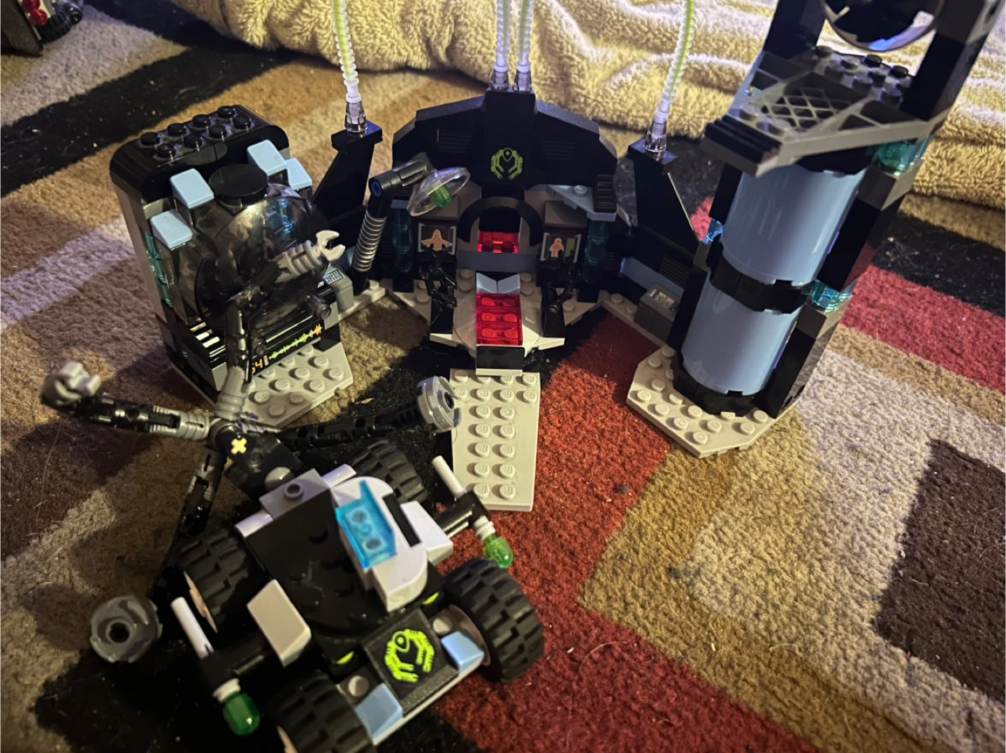 LEGO Marvel Spider-Man Doc Ock lab Battle (76198) - photo 3