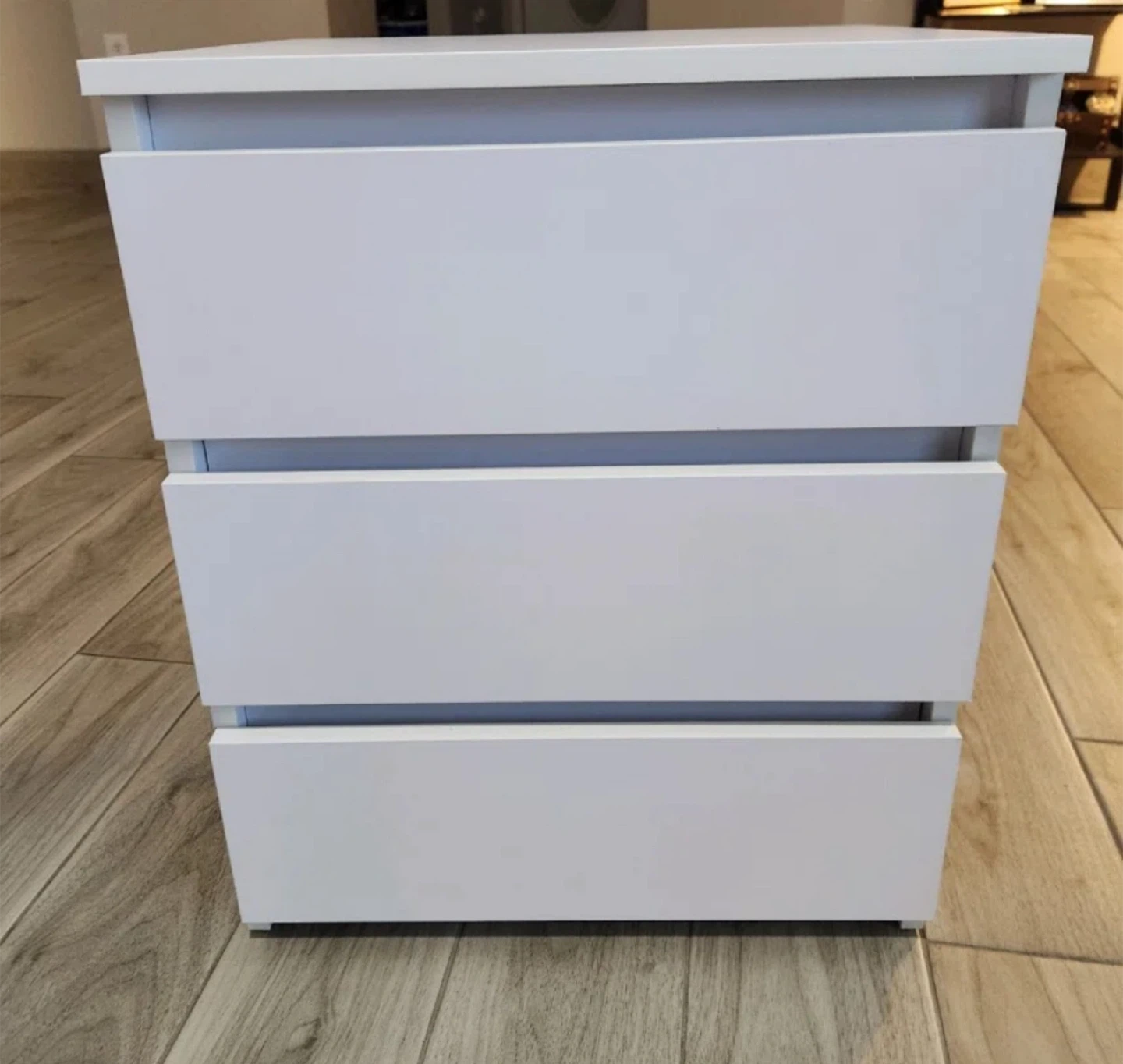 White 3-Drawer Chest - photo 3