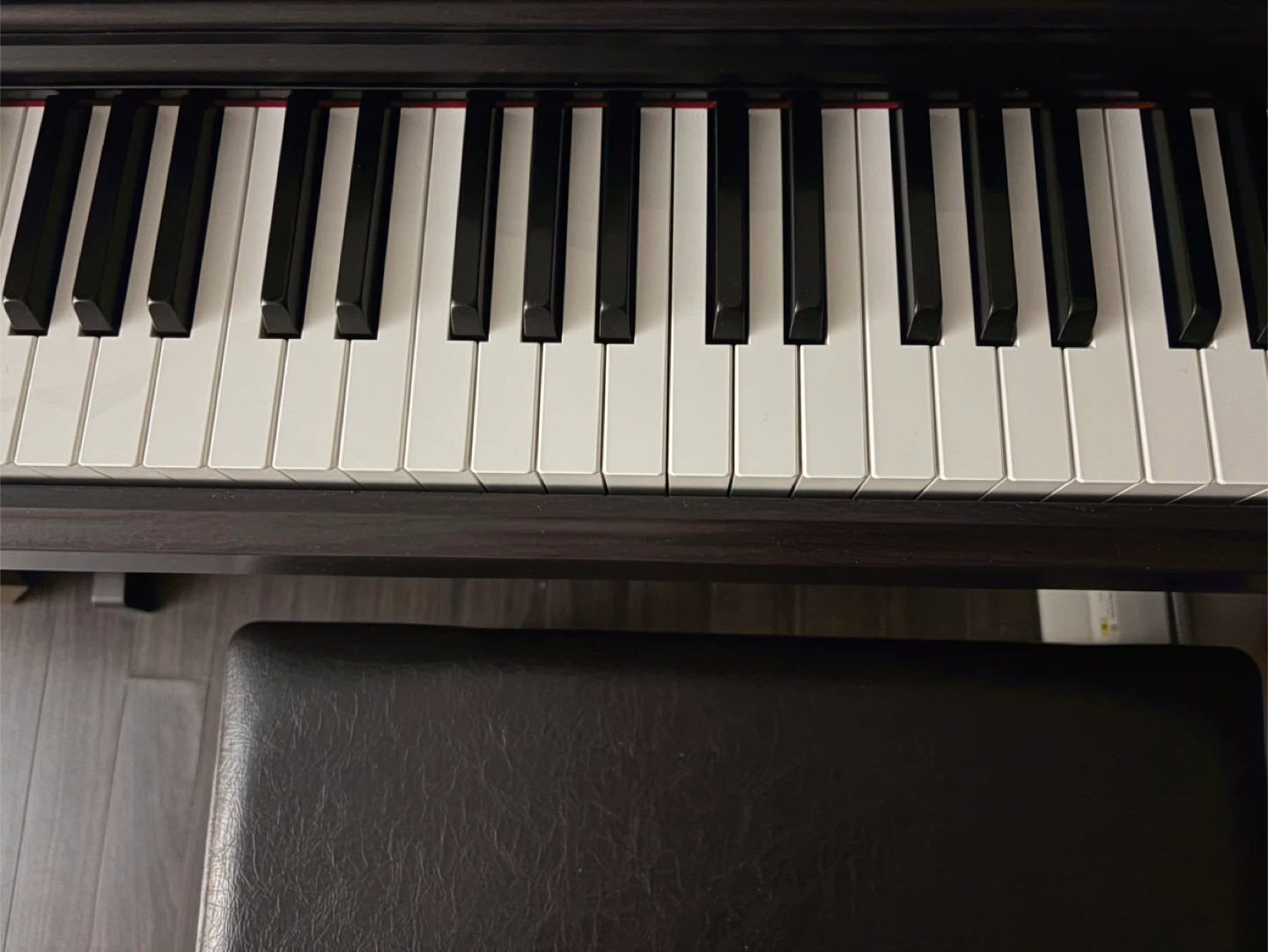 Yamaha Arius YDP 143 (Will remove positing April 21) - photo 4