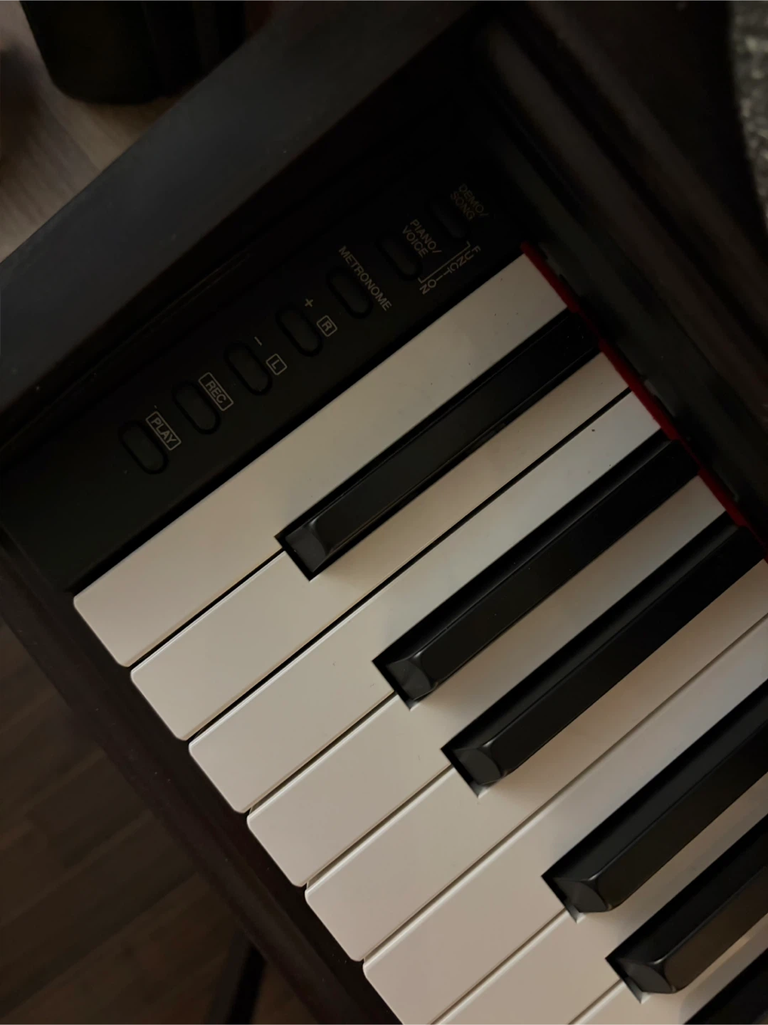Yamaha Arius YDP 143 (Will remove positing April 21) - photo 2