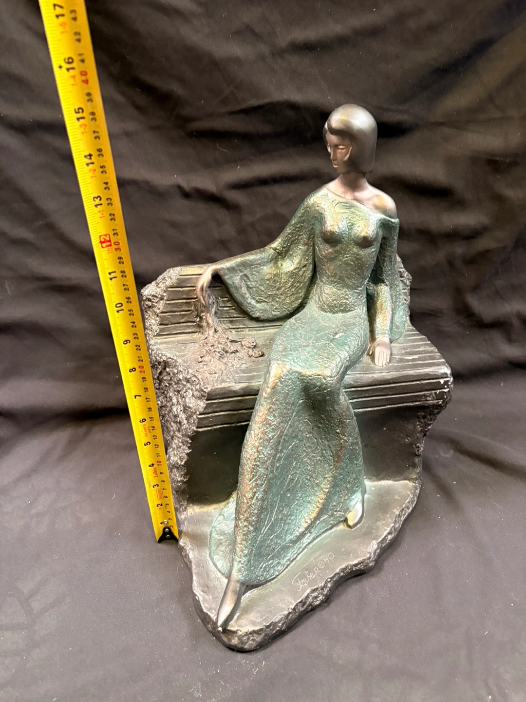 Art Deco Lady Sculpture - photo 3