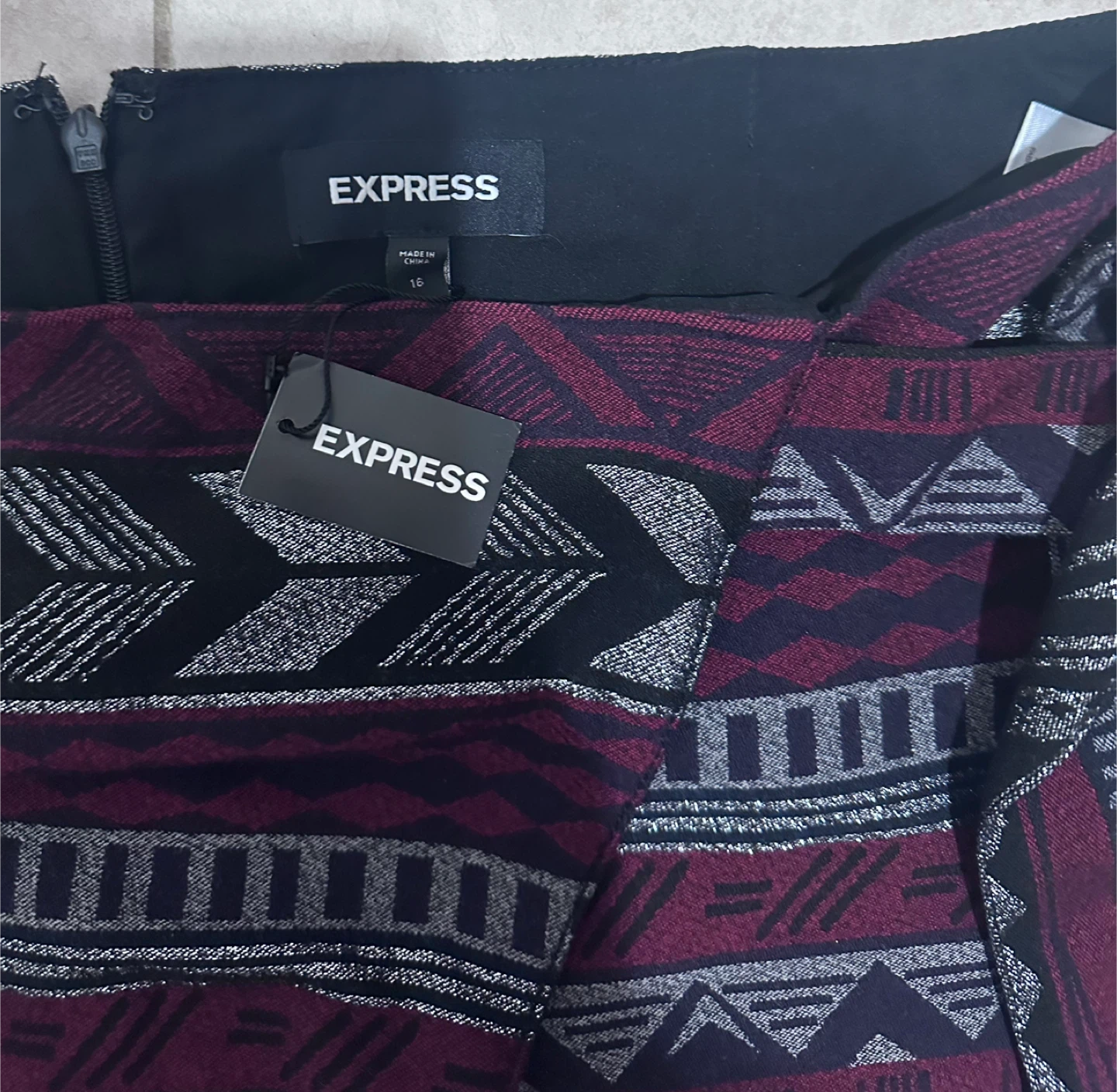 EXPRESS Burgundy Geometric Print Wrap Mini Skirt Size 16 - photo 2