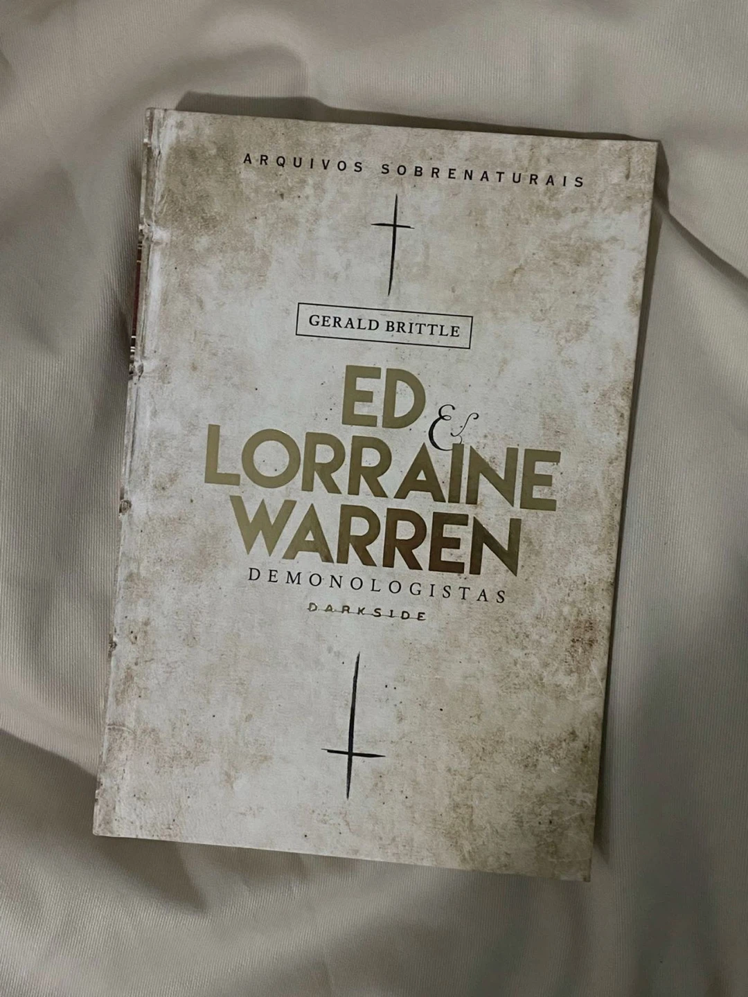 Ed & Lorraine Warren: Demonologistas Book