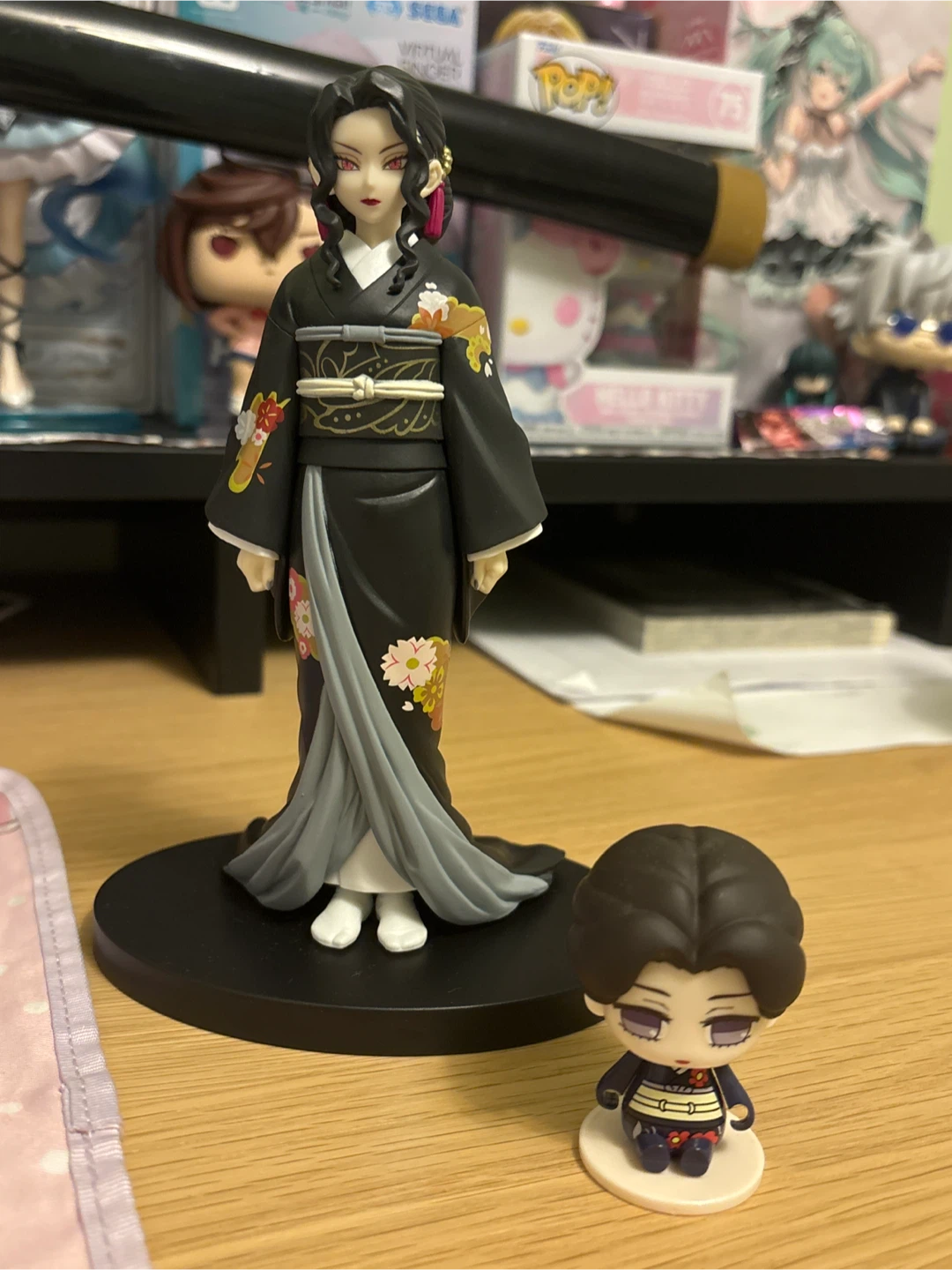 Female Muzan Bandai figure (+ Tamayo)