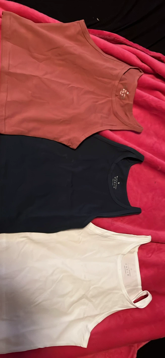 Tank Tops - Set of 3 - Size M