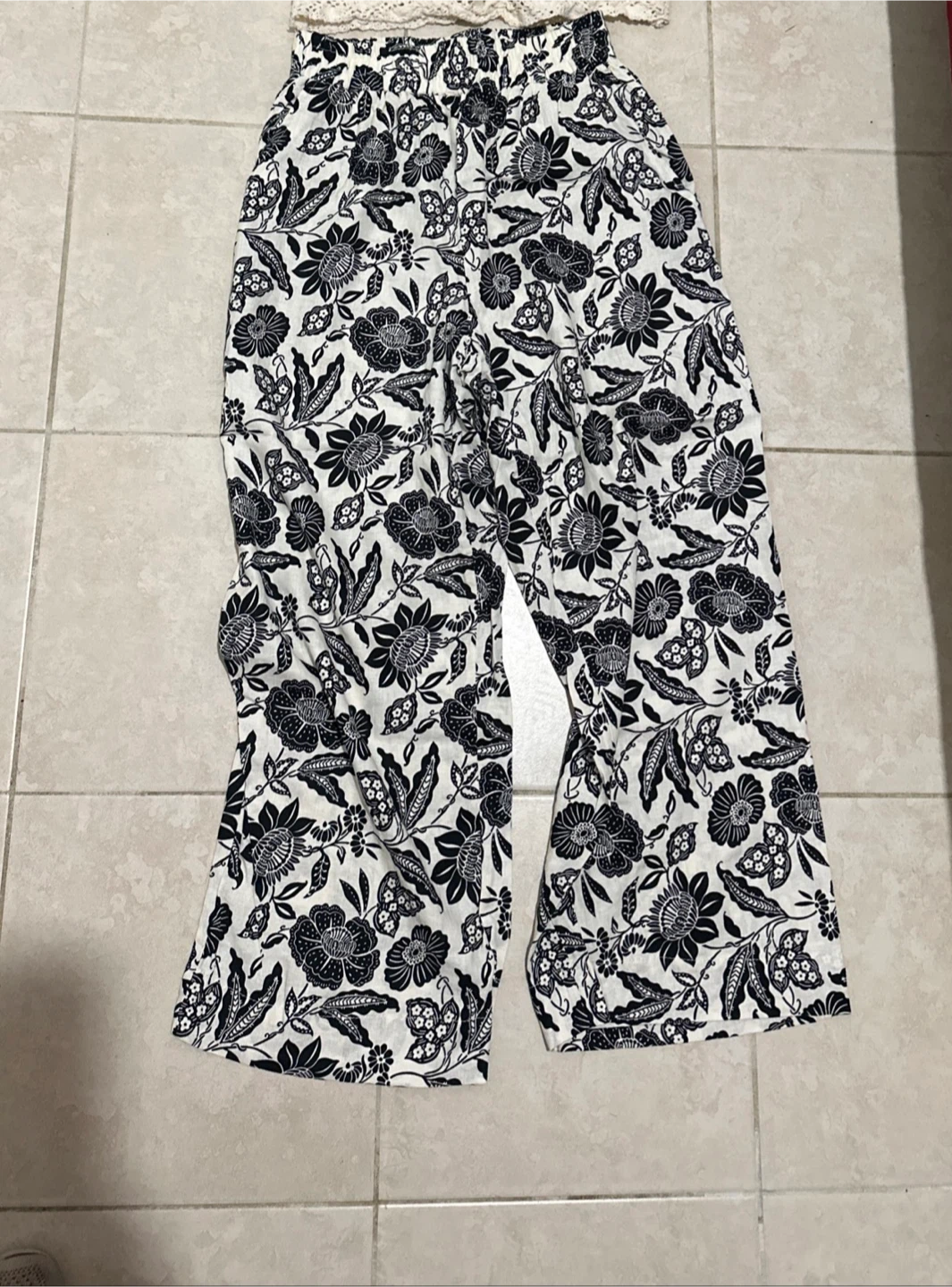 Christiian siriano Black & White Floral Wide Leg Pants Size S