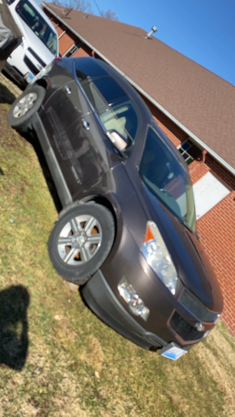 2009 Chevrolet Traverse SUV - photo 2