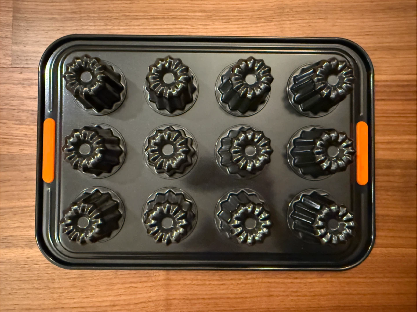 Le Creuset 12pcs Canelé baking mold - photo 2