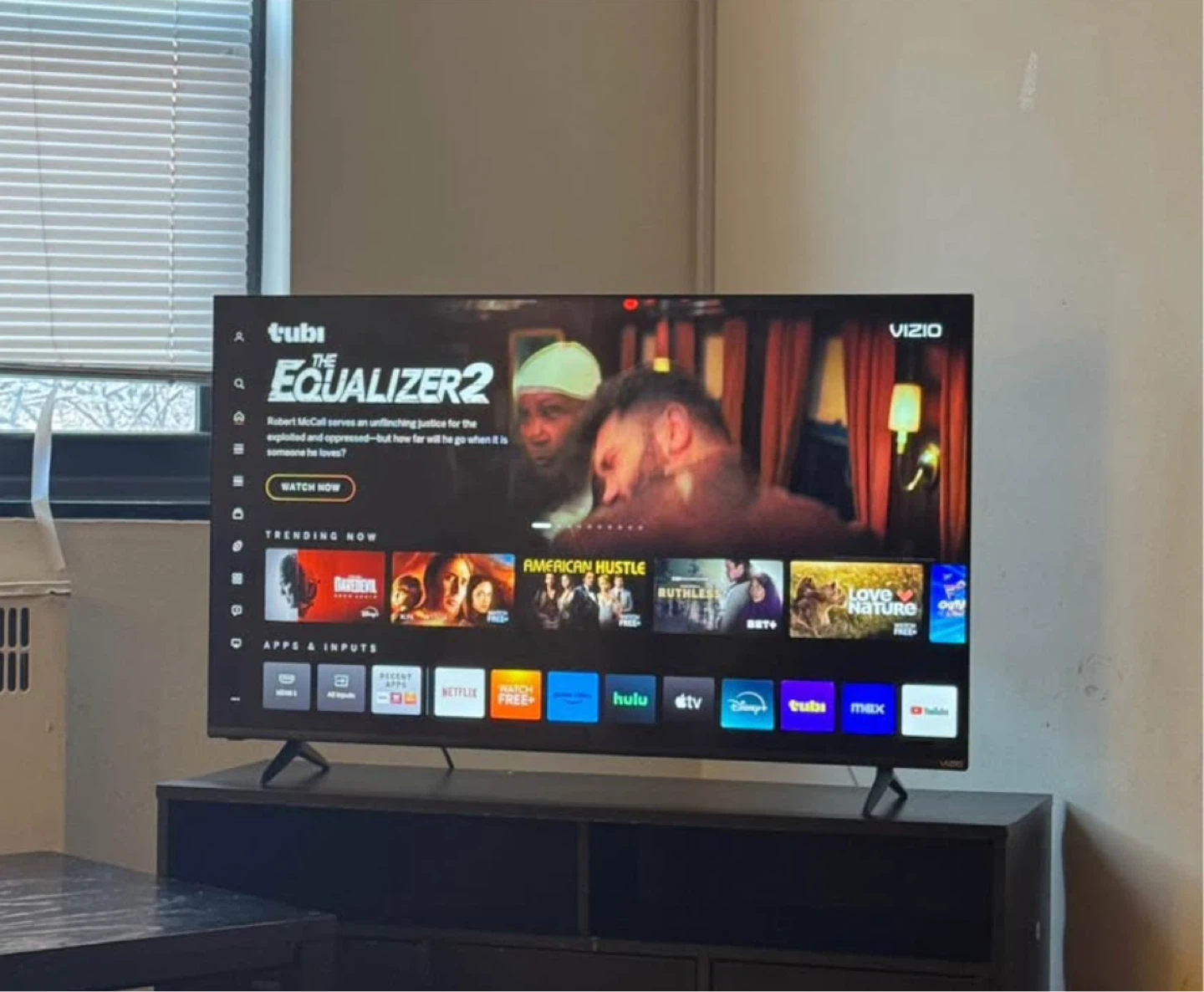 VIZIO Smart TV