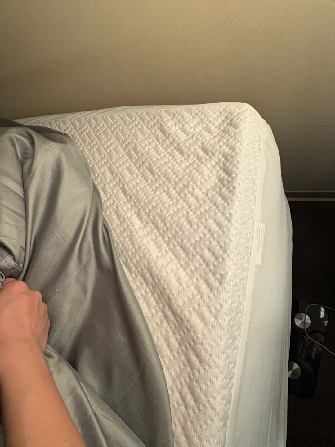 Free Nectar Queen Hybrid Mattress and Bed Foundation with Gift - photo 3