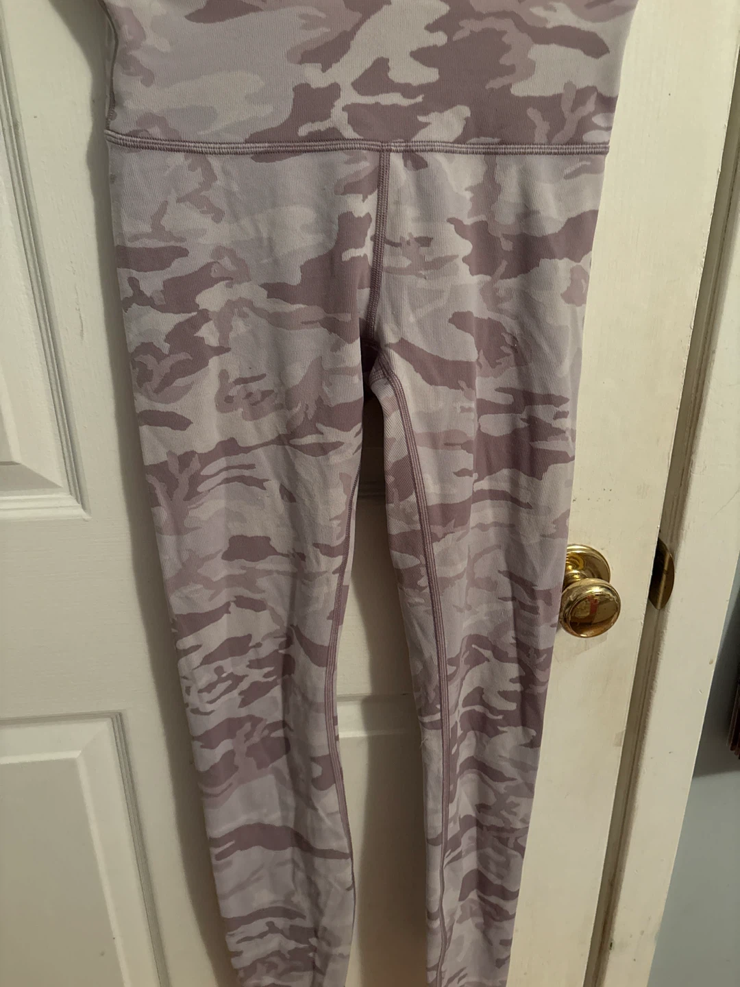 Lululemon leggings size 4 tight 28 colour name in description