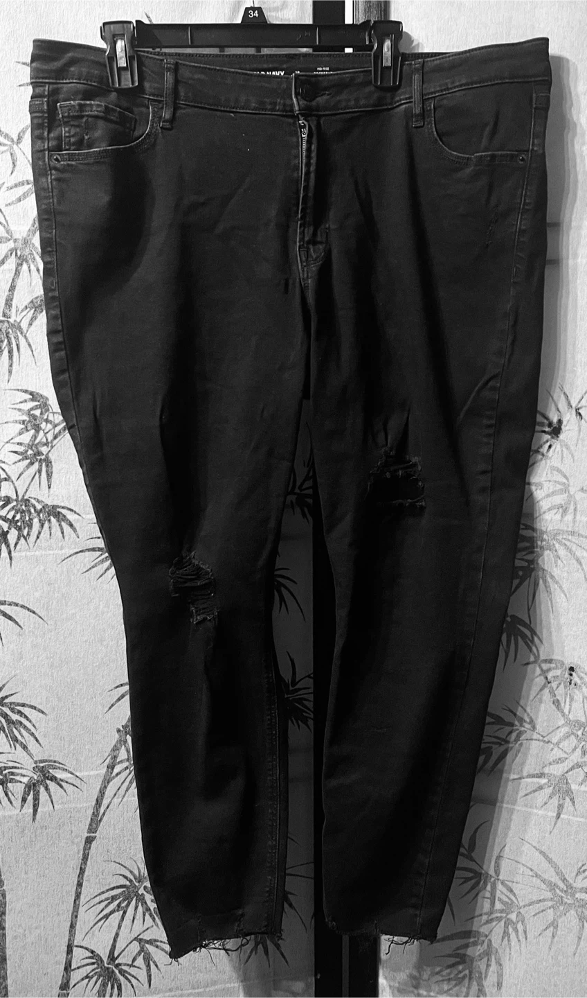 Old Navy Black Distressed Jeans - Size 18