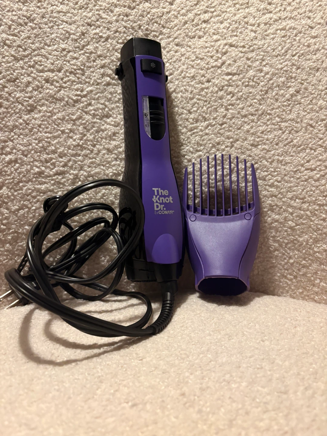 The Knot Dr. by Conair Detangling Comb with Cord - photo 2