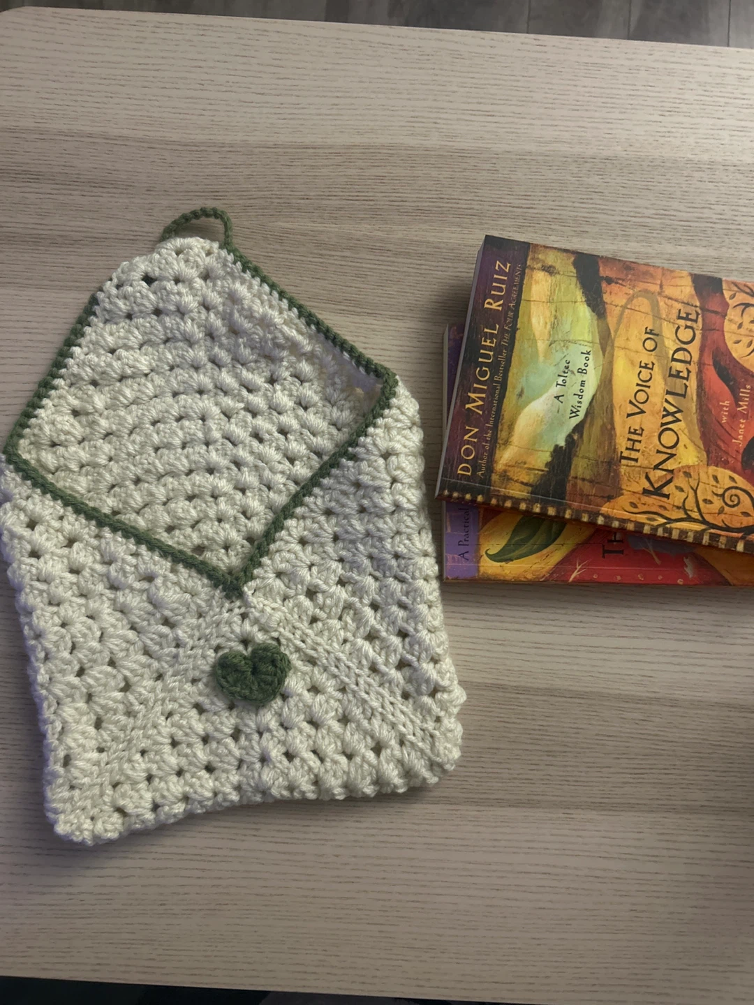 Crochet envelope book sleeve - photo 4