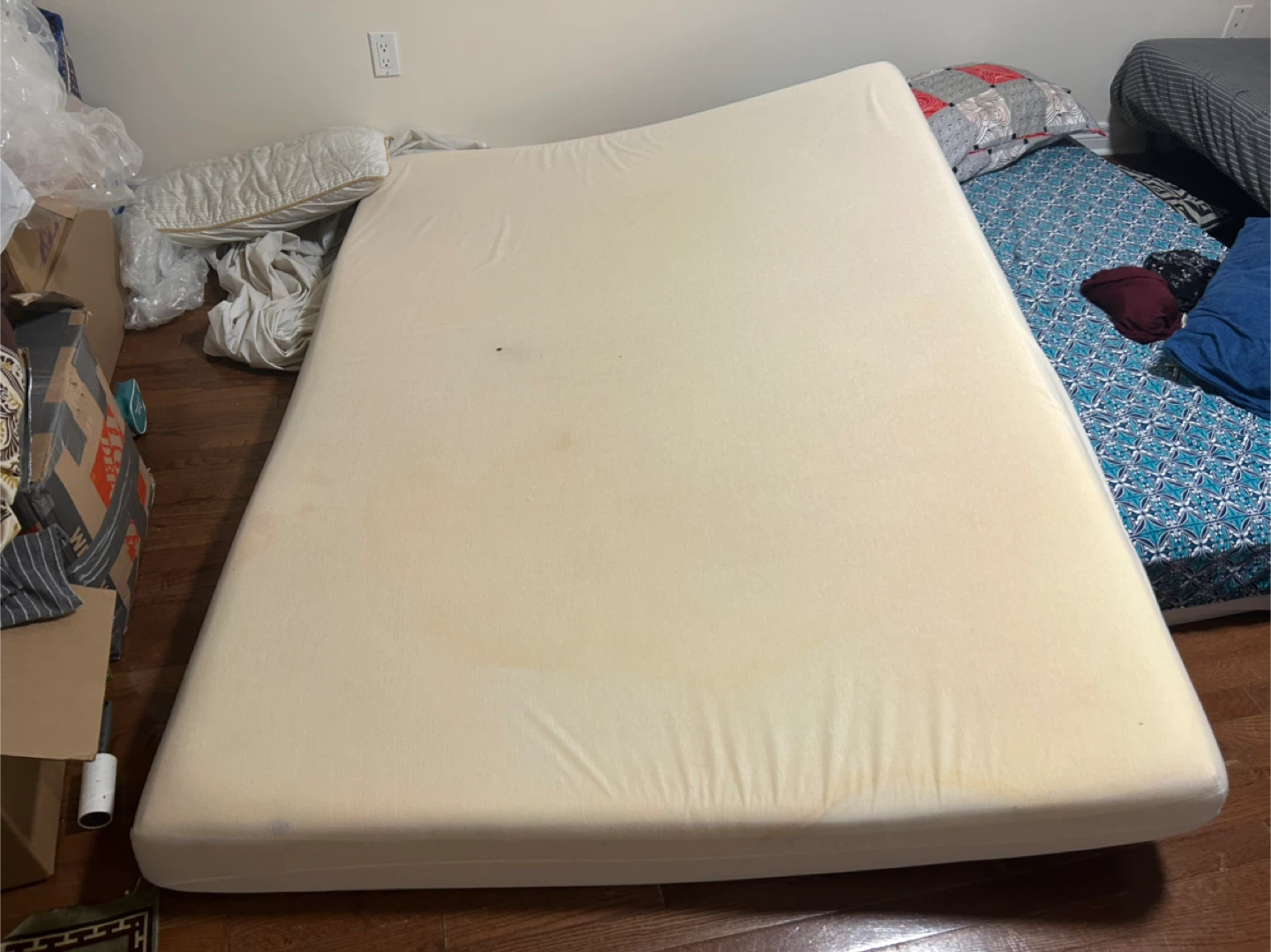 Queen Size Mattress - photo 2