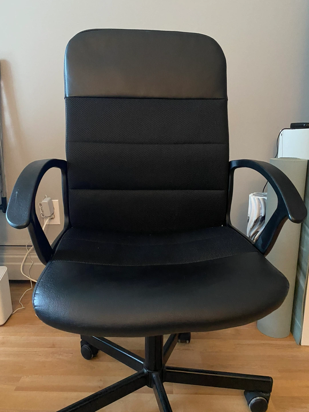 Black Office Chair - photo 3
