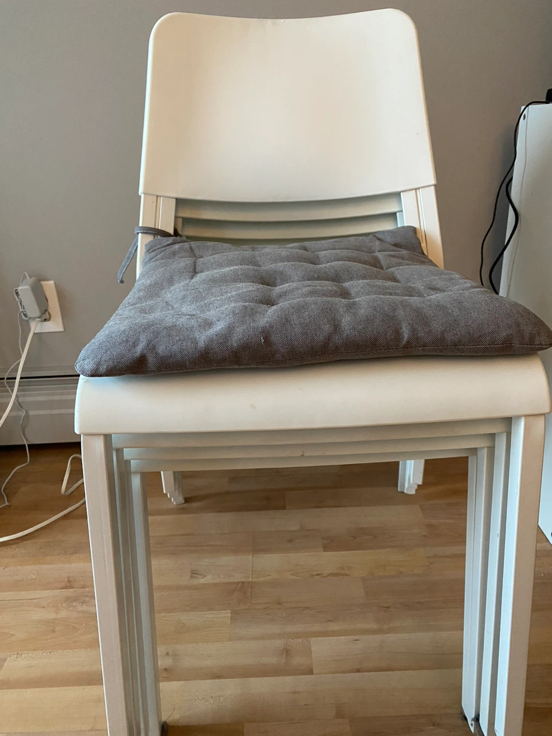 Set of 3 White IKEA Stackable Chairs - photo 4
