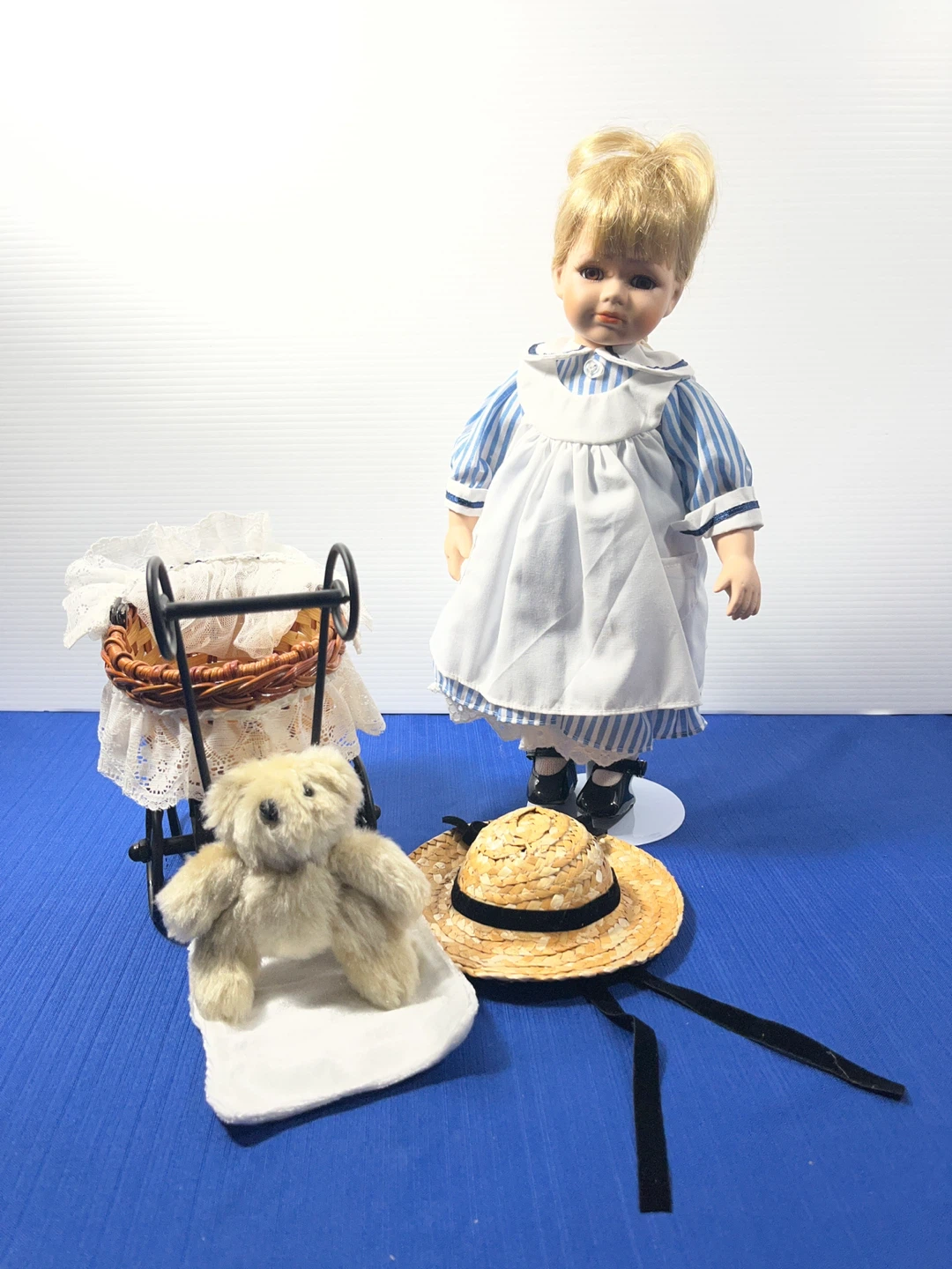 Trisha Romance "Little Family Tanya" Hand-crafted Porcelain Doll - photo 3