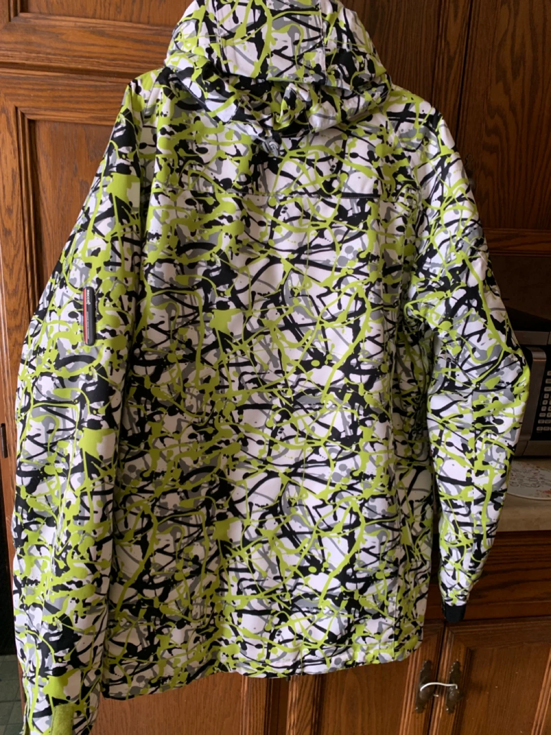 NEW.   Ripzone XL/TG Ski Jacket