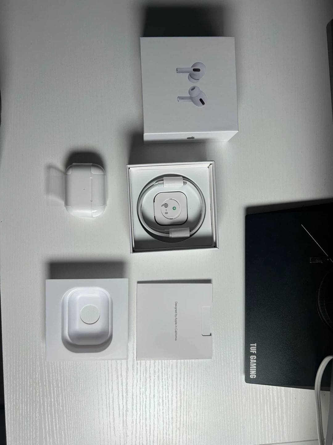 Apple AirPods Pro with MagSafe Charging Case - photo 5