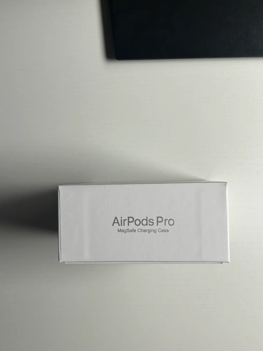 Apple AirPods Pro with MagSafe Charging Case - photo 3