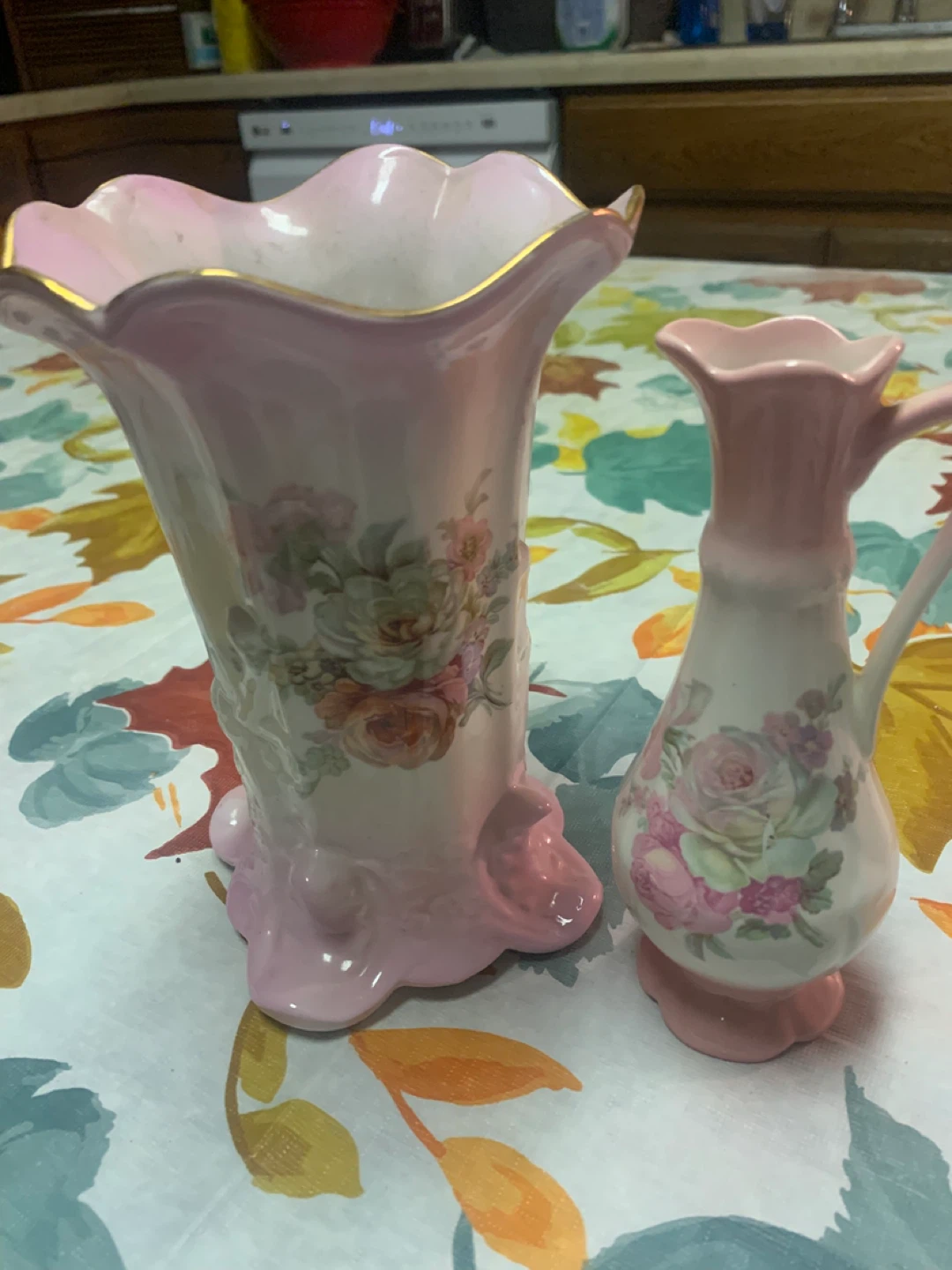 Pair of Vintage Pink Floral Vases - photo 4