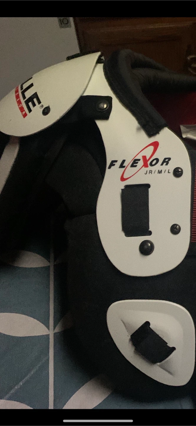 Louisville Flexor Jr/M/L Shoulder Pads