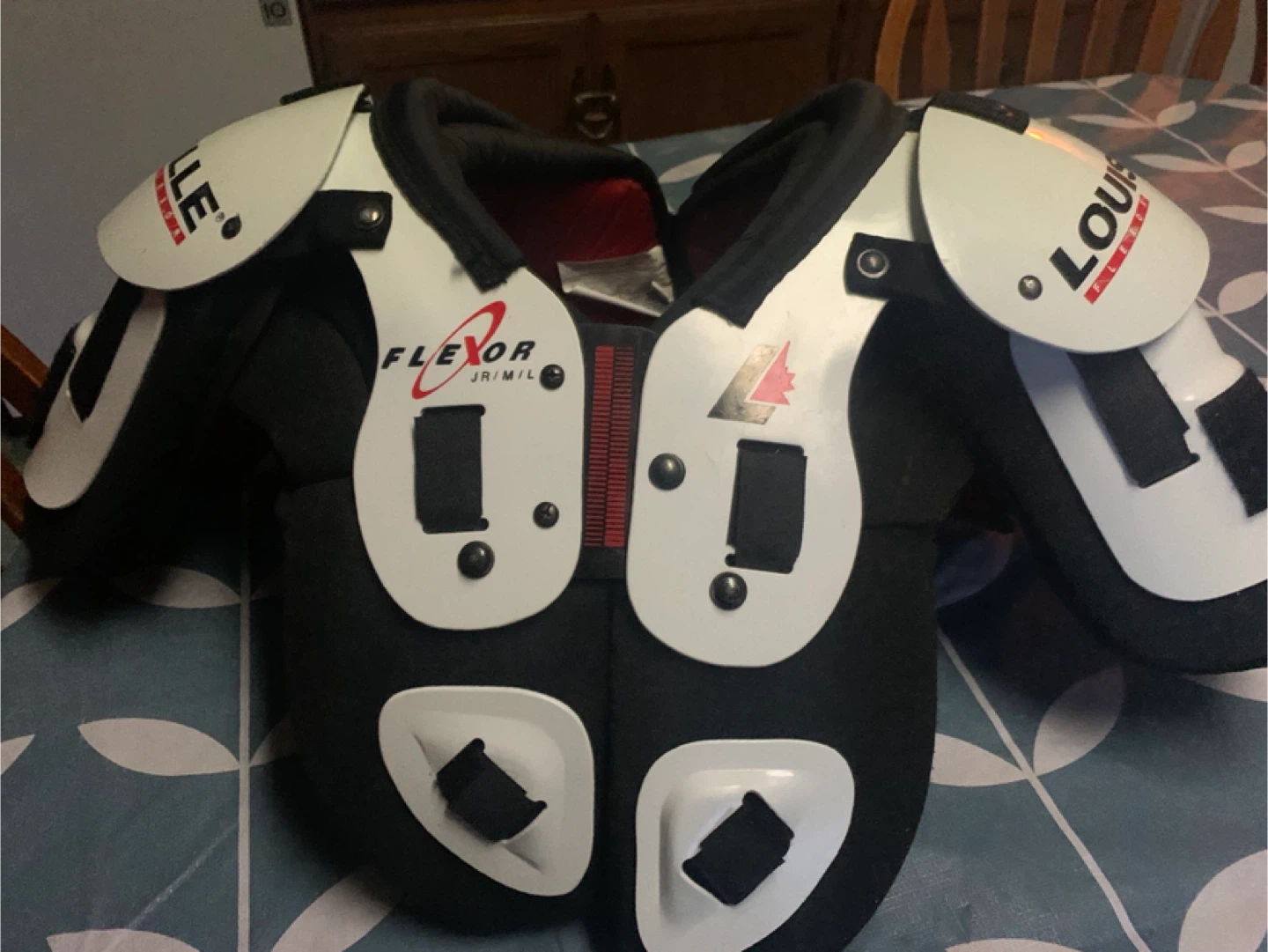 Louisville Flexor Jr/M/L Shoulder Pads - photo 3