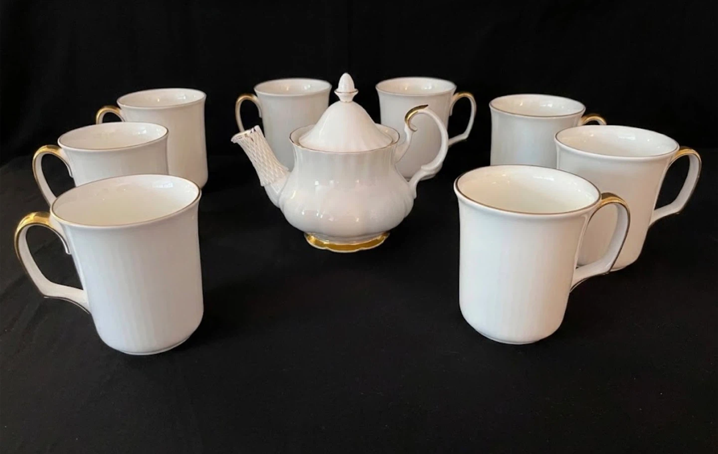 Royal Albert Val D'Or Tea Set - Large Teapot & 8 Montrose Mugs