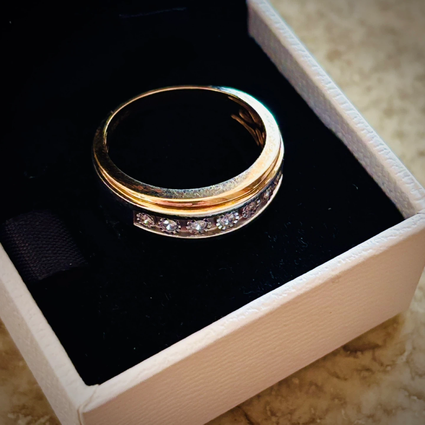 $3.7k 0.6 Carat ETW Diamond & 10K Yellow & White Gold Men's Ring - photo 3