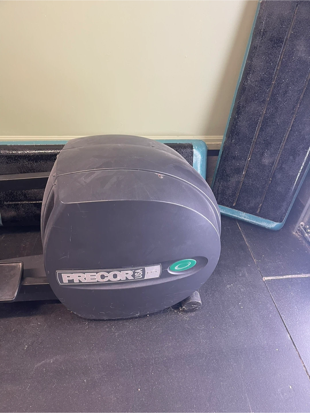 Precor EFX Elliptical - photo 3