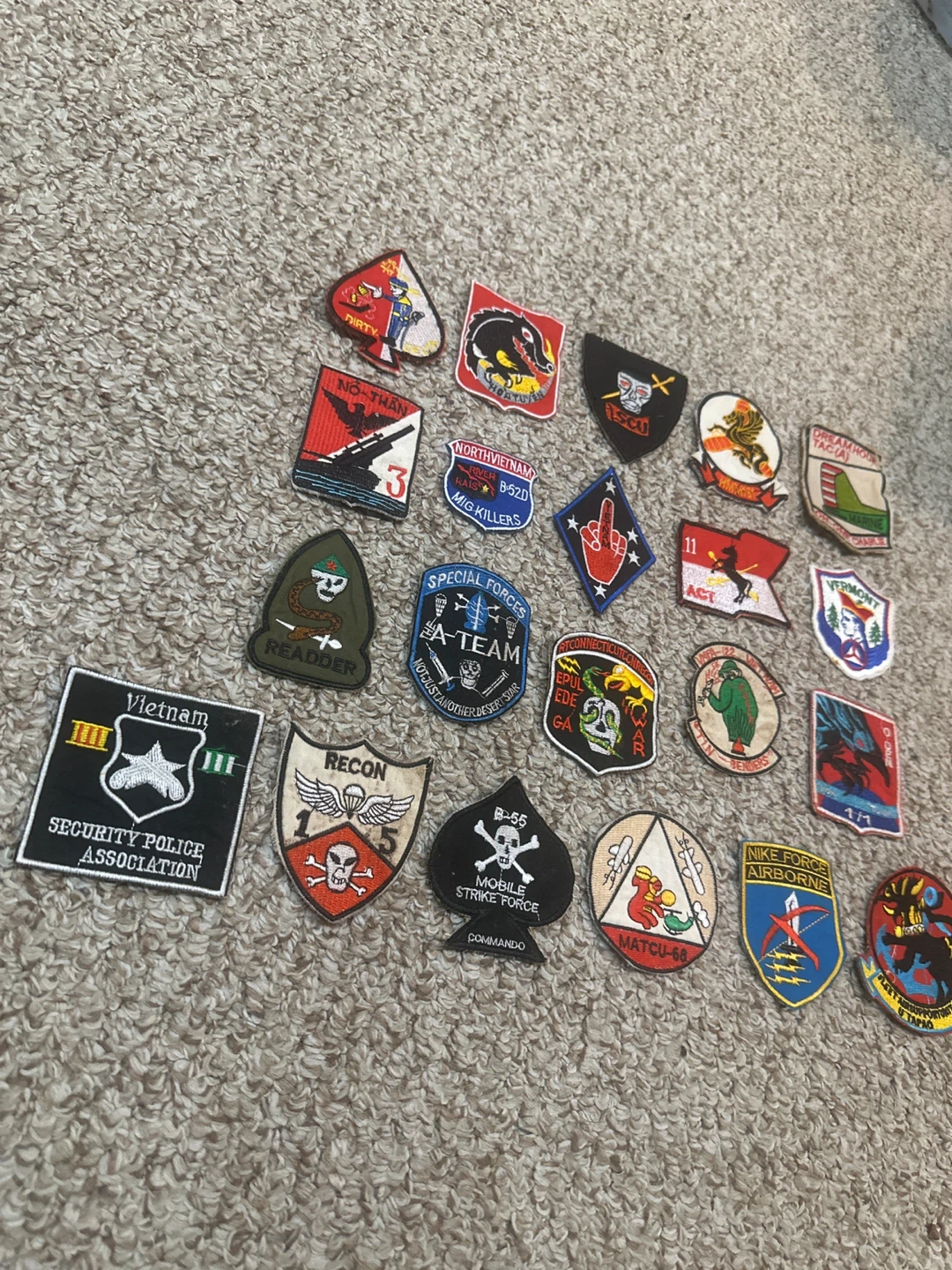 Vintage Vietnam War Era Embroidered Military Patches - photo 4