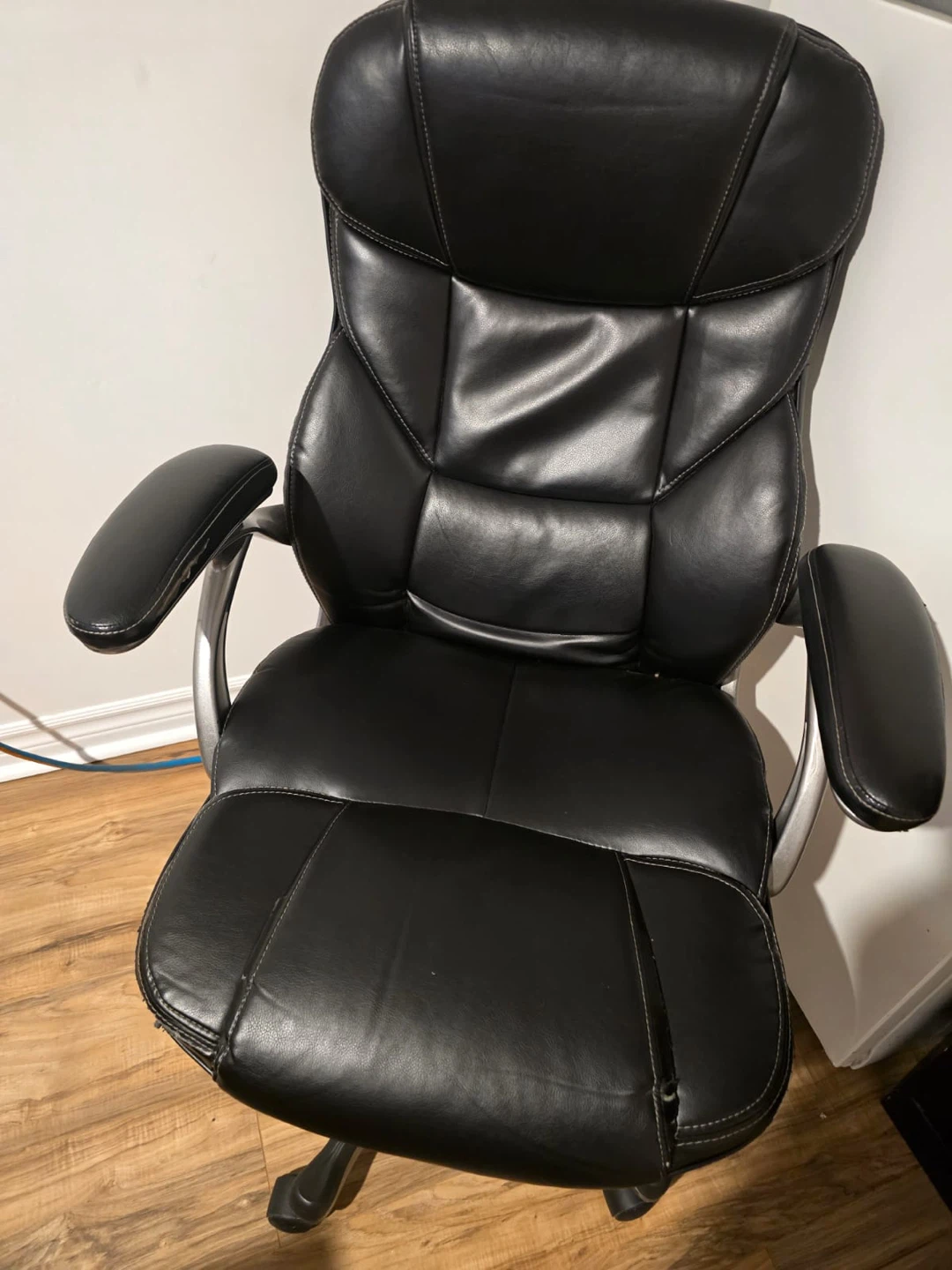 Black Office Chair - photo 2