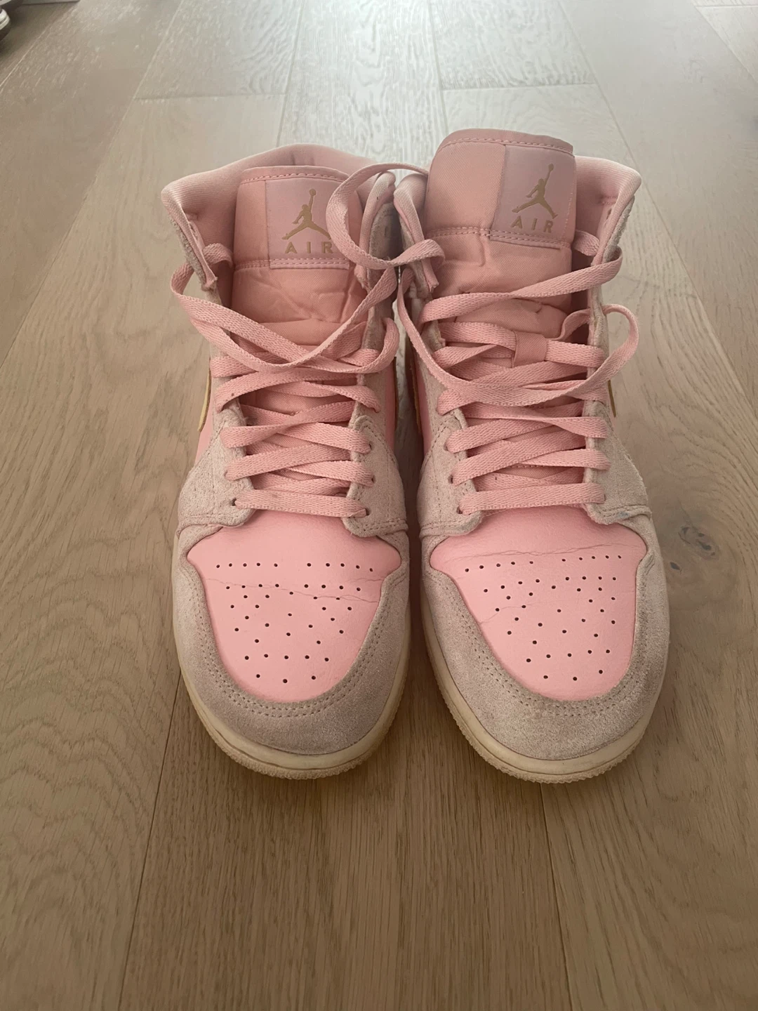 Air Jordan 1 Mid Pink & Gold Sneakers - photo 4
