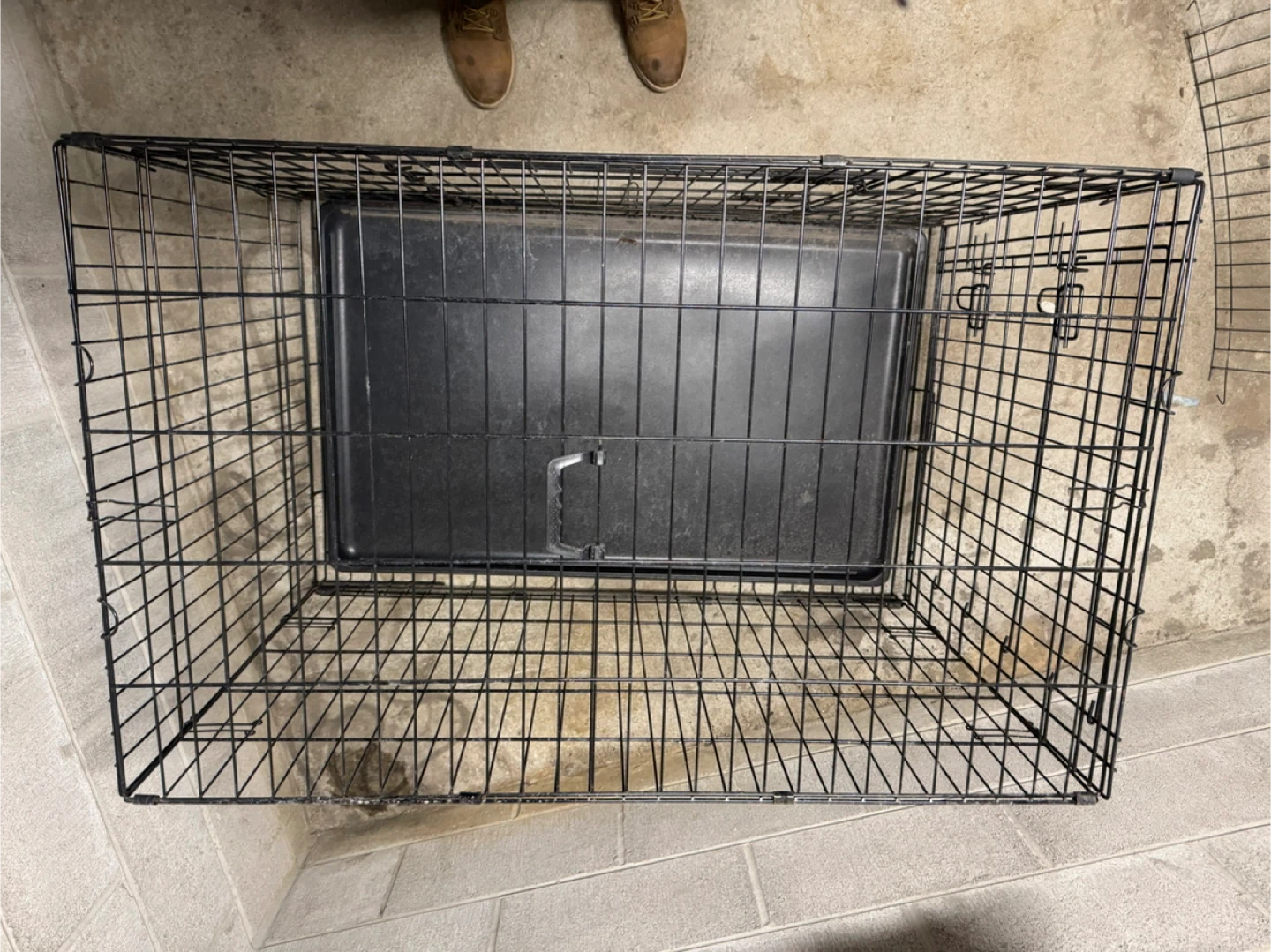 Wire Dog Crate with Tray - photo 3