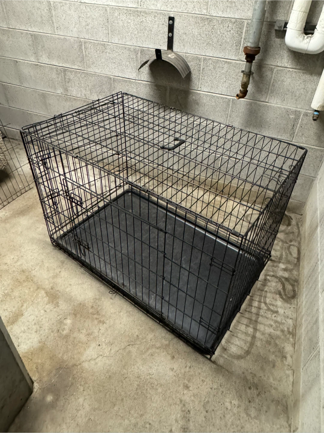 Wire Dog Crate with Tray - photo 4