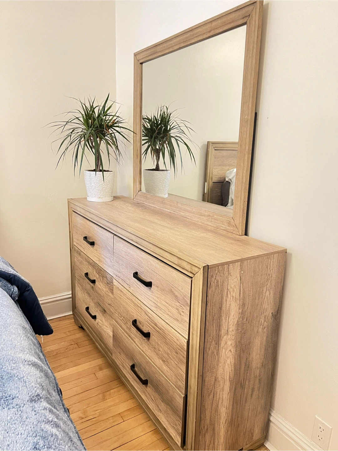 Wooden King Size Bedroom Set
