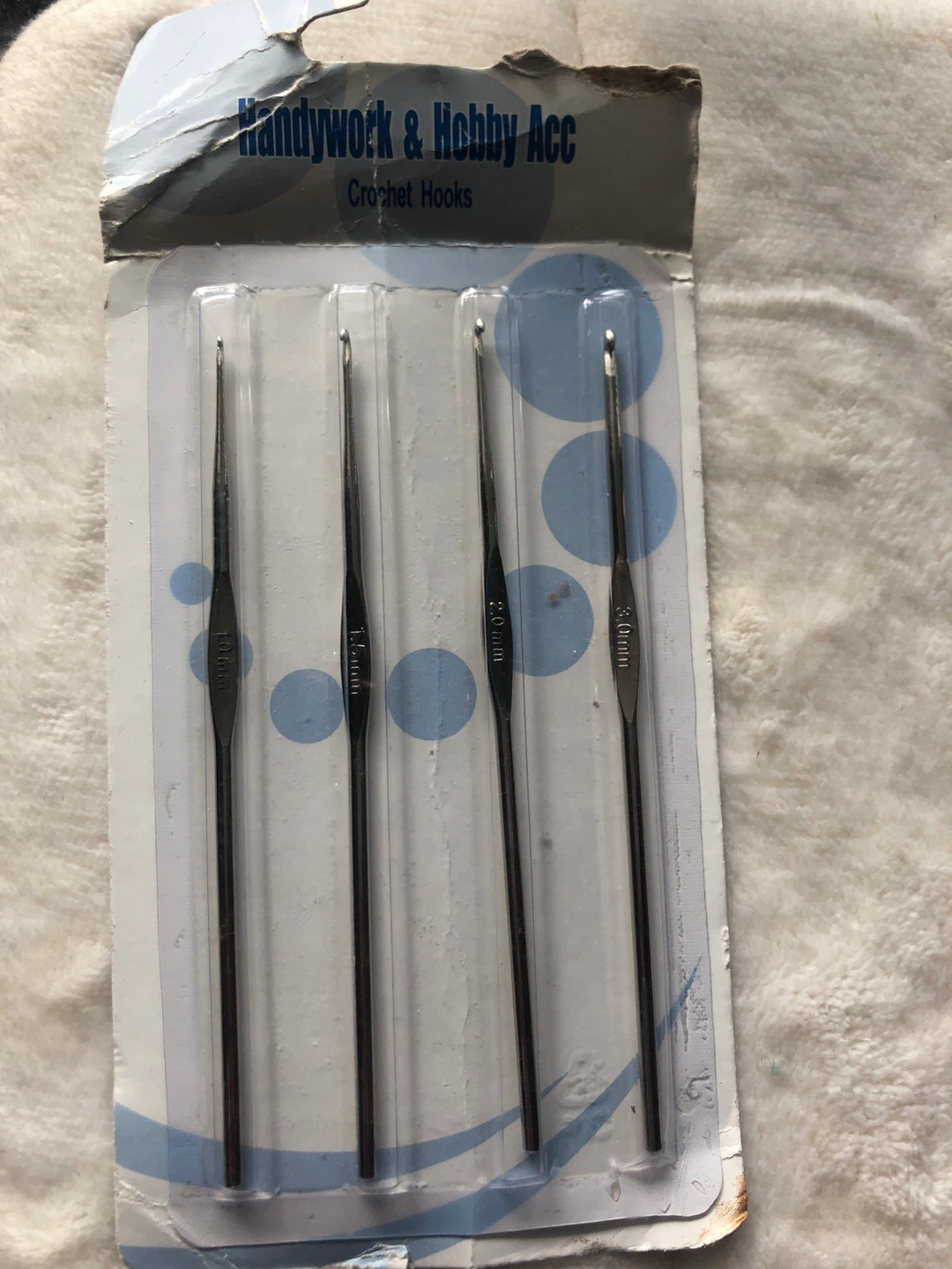 Crochet Hooks (4 pcs, 1.0mm-3.0mm)