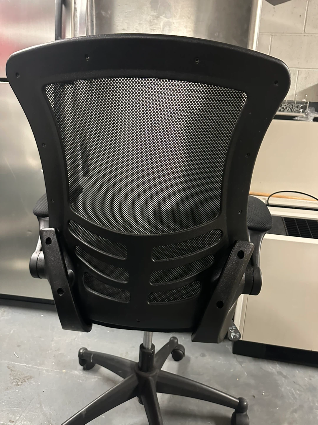 Black Mesh Office Chair with Adjustable Height