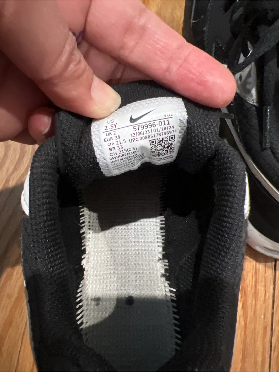 Nike Air Running Shoes - US 2.5Y Black - photo 3