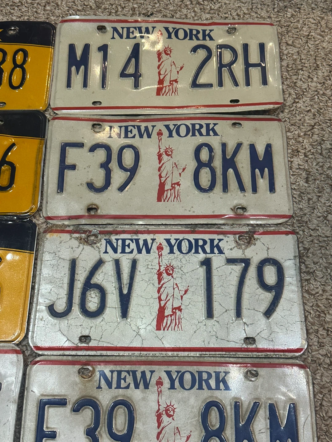Lot of 16 New York License Plates - photo 5