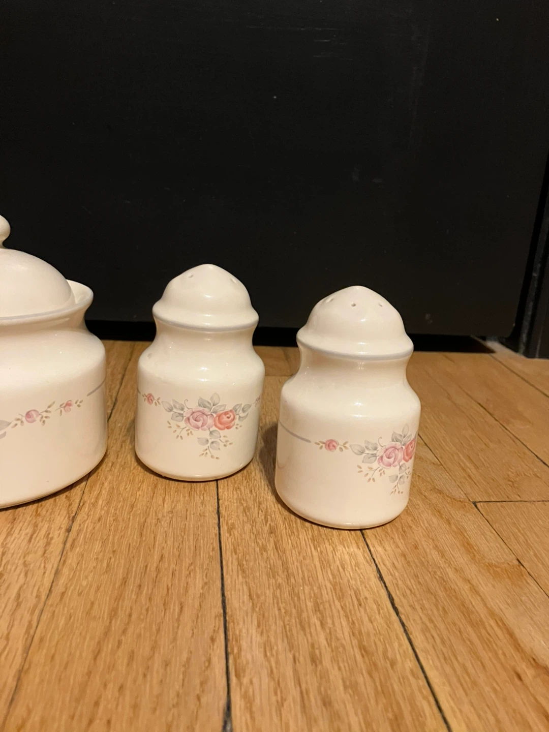 Creamer, Sugar Bowl,  Salt & Pepper Shakers Set - Floral Design - photo 2