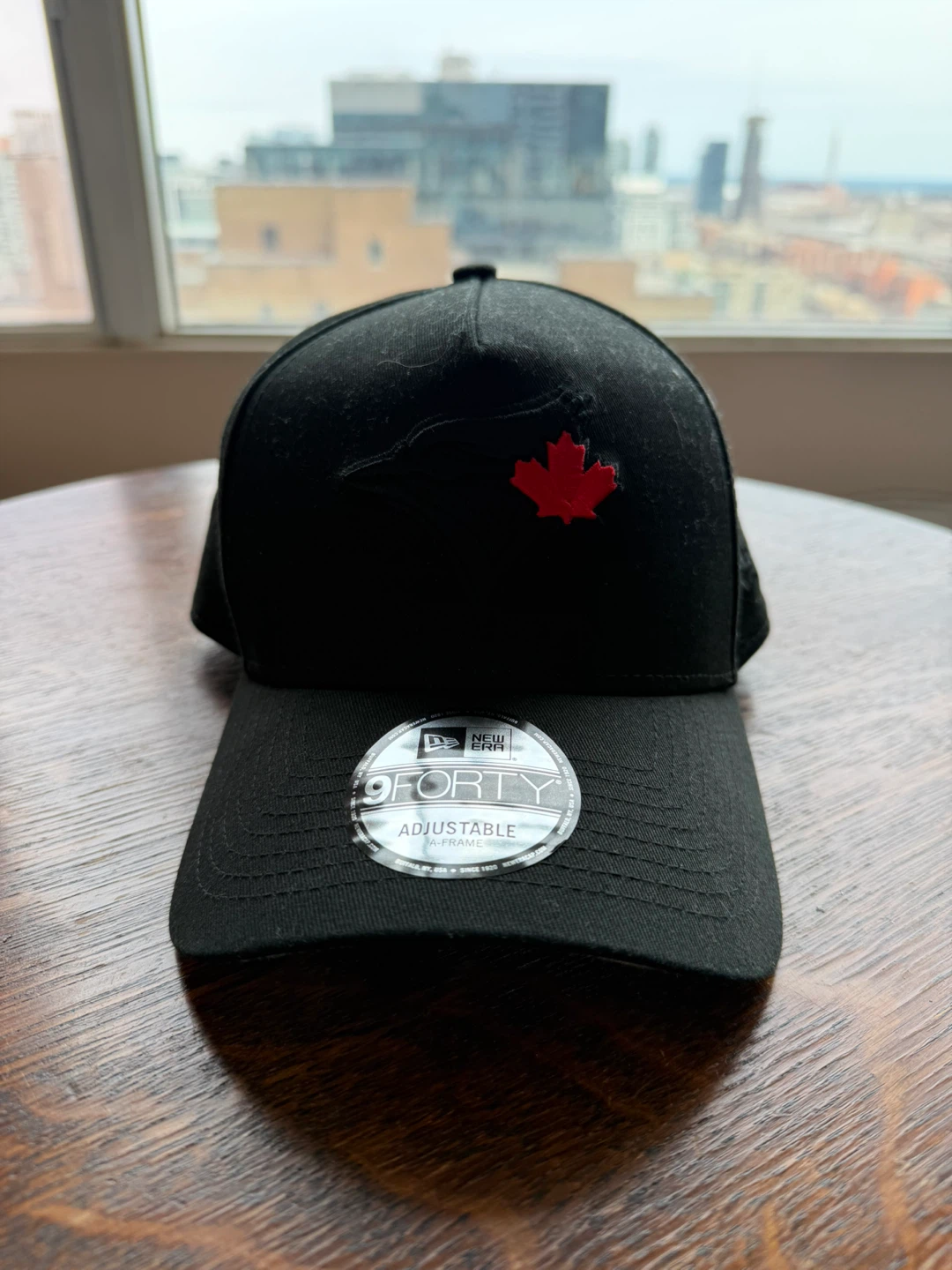 New Era 9FORTY Black Adjustable Baseball Cap with Maple Leaf - photo 2