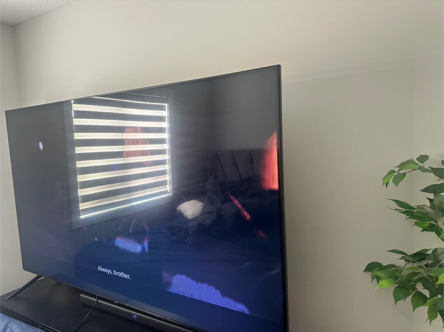 86 inches Samsung tv ,sound bar and tv stand - photo 5
