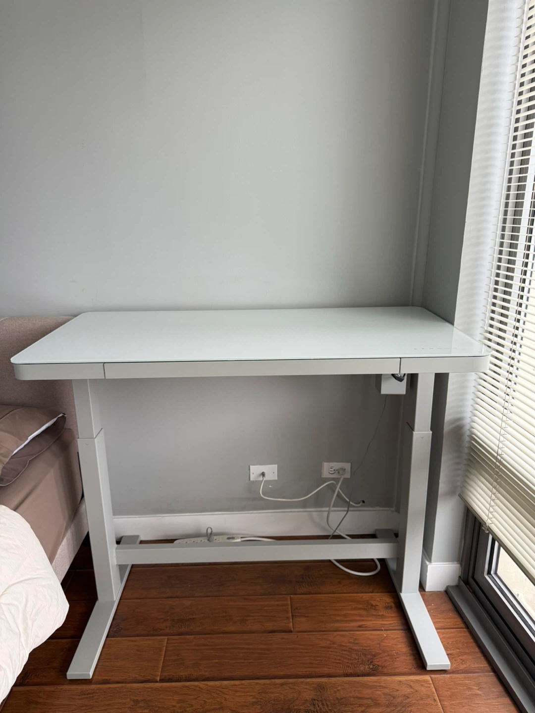 Adjustable White Standing Desk - photo 3