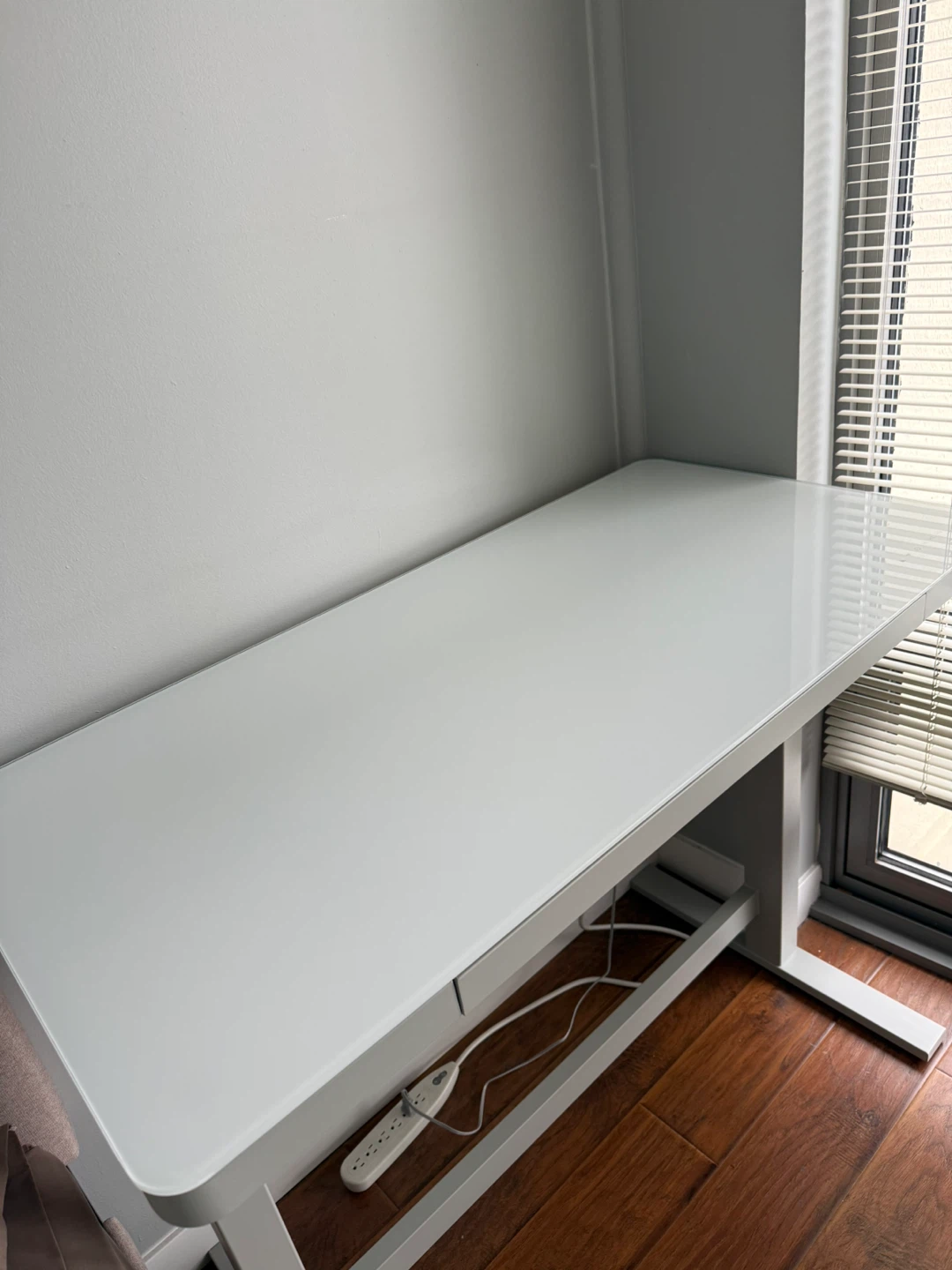 Adjustable White Standing Desk - photo 4