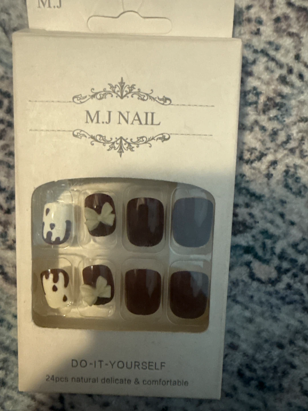 M.J NAIL Do-It-Yourself Press-On Nails