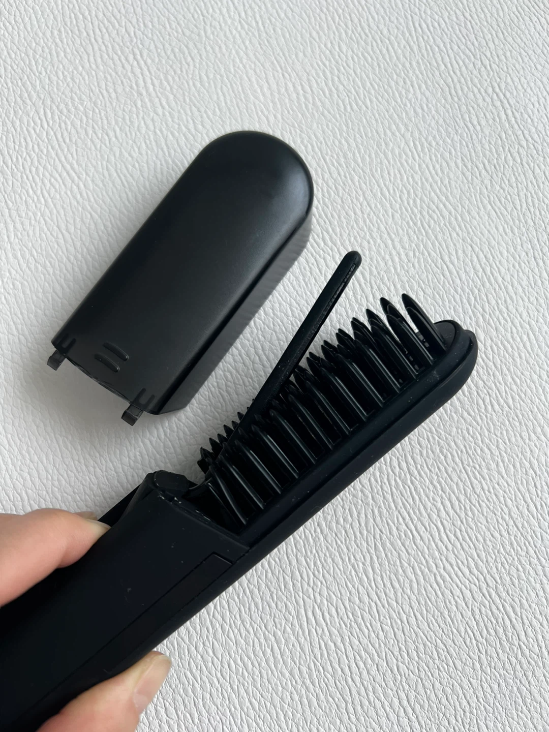 FUTURE LAB. Black Heated Comb - photo 4