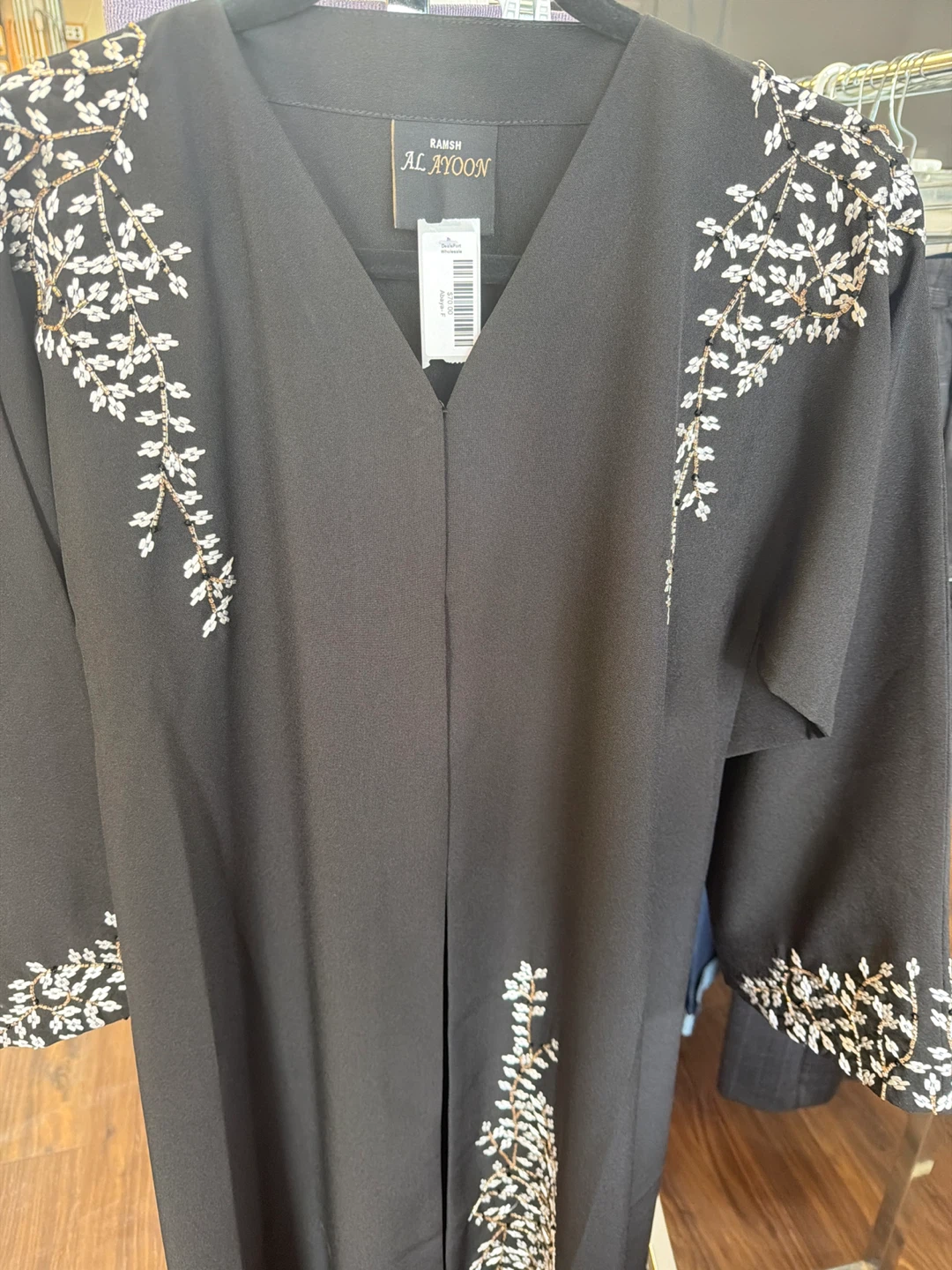 Kamsh Al Ayoon Black Embroidered Abaya - photo 2