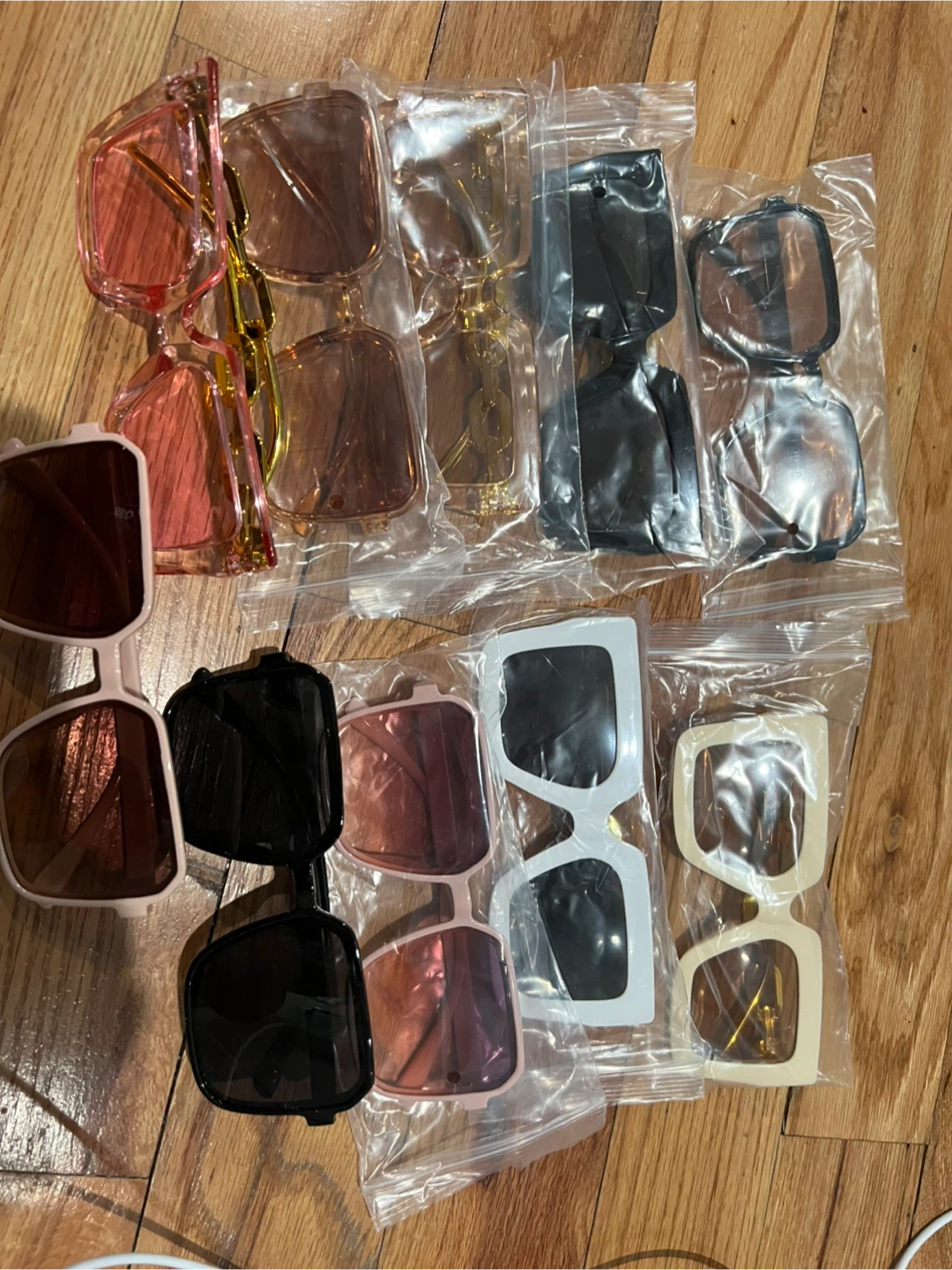 10Pairs of Fashion Sunglasses - Assorted Colors - photo 5